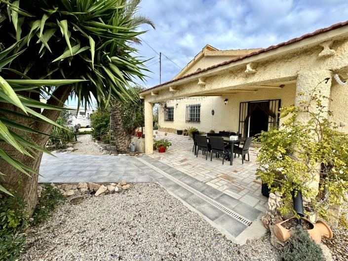 Image No.50-3 Bed Chalet for sale