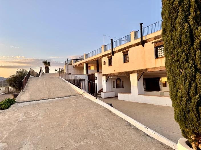 Image No.24-Chalet de 8 chambres à vendre à Águilas