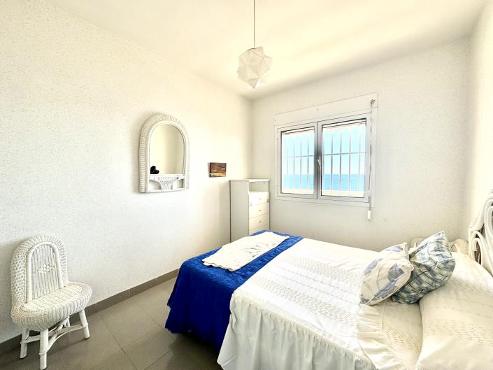 Image No.14-3 Bed House for sale