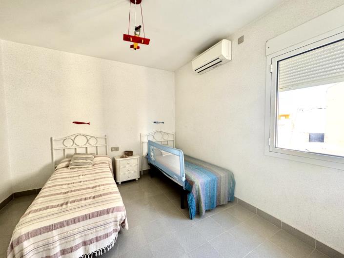 Image No.19-3 Bed House for sale