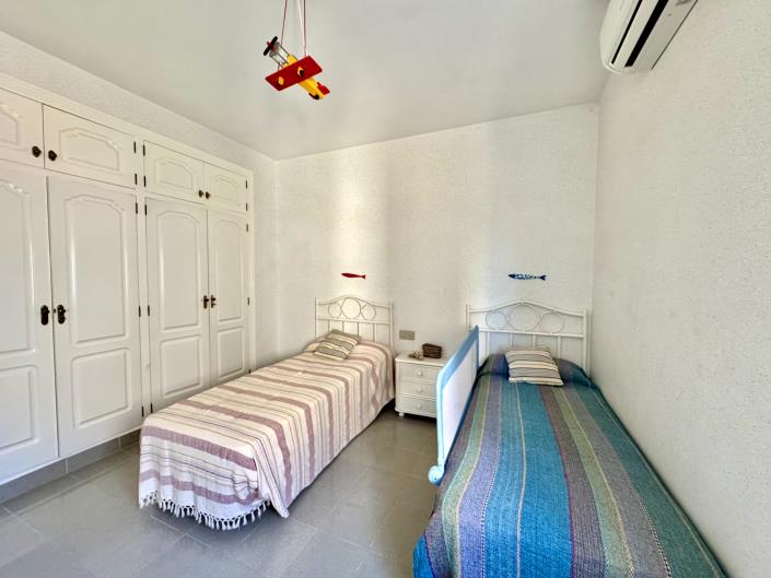 Image No.20-3 Bed House for sale