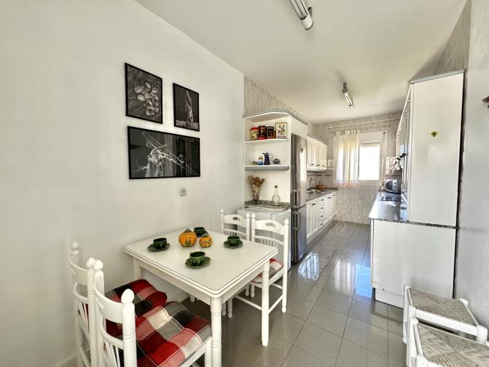 Image No.30-3 Bed House for sale