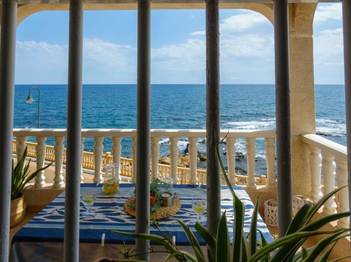 Image No.42-3 Bed House for sale