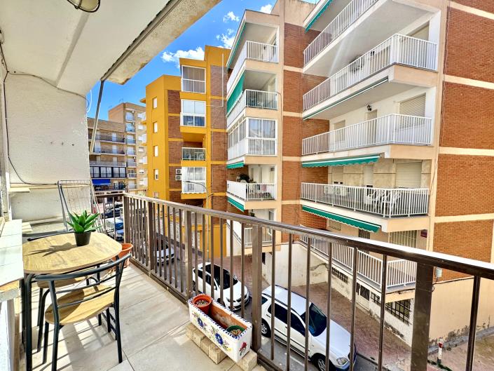 Image No.1-3 Bed Flat for sale