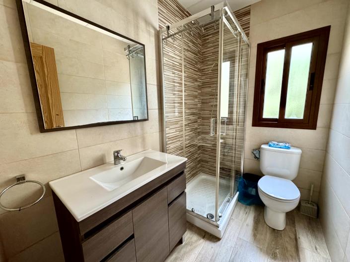 Image No.10-3 Bed Country House for sale