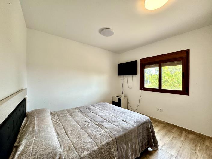 Image No.15-3 Bed Country House for sale