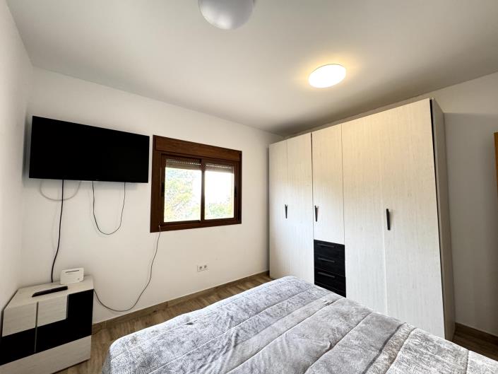 Image No.17-3 Bed Country House for sale