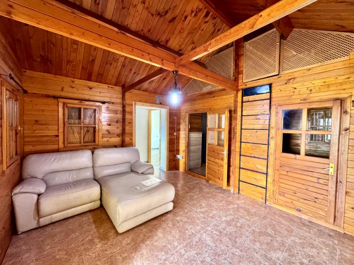 Image No.19-3 Bed Country House for sale