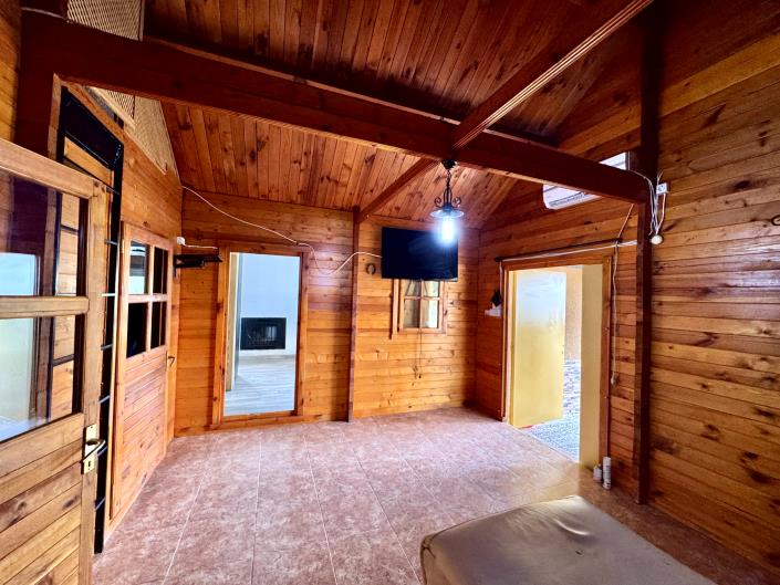 Image No.20-3 Bed Country House for sale