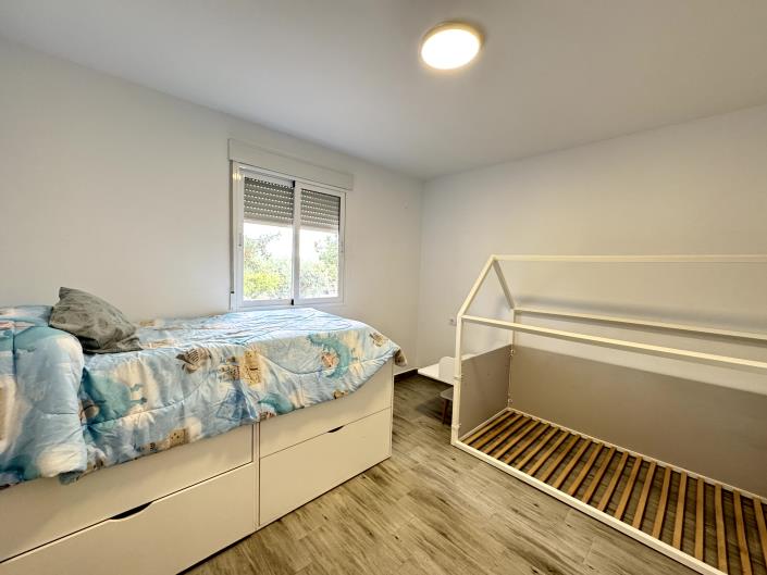 Image No.23-3 Bed Country House for sale