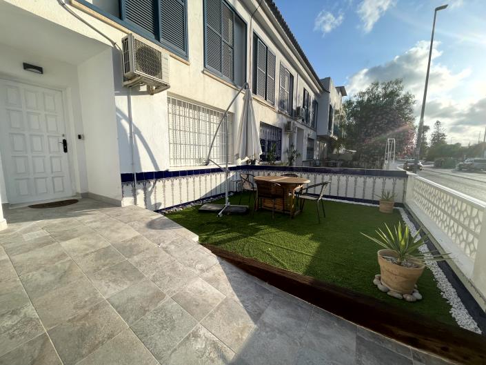 Image No.4-4 Bed Semi-Detached for sale