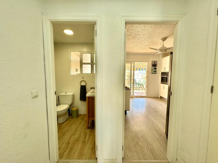 Image No.19-4 Bed Semi-Detached for sale