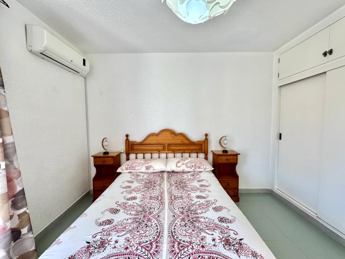 Image No.33-4 Bed Semi-Detached for sale