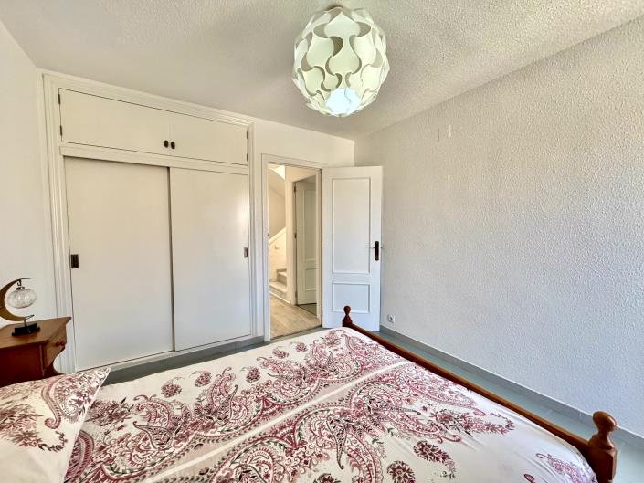 Image No.34-4 Bed Semi-Detached for sale