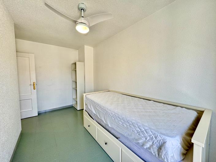 Image No.37-4 Bed Semi-Detached for sale