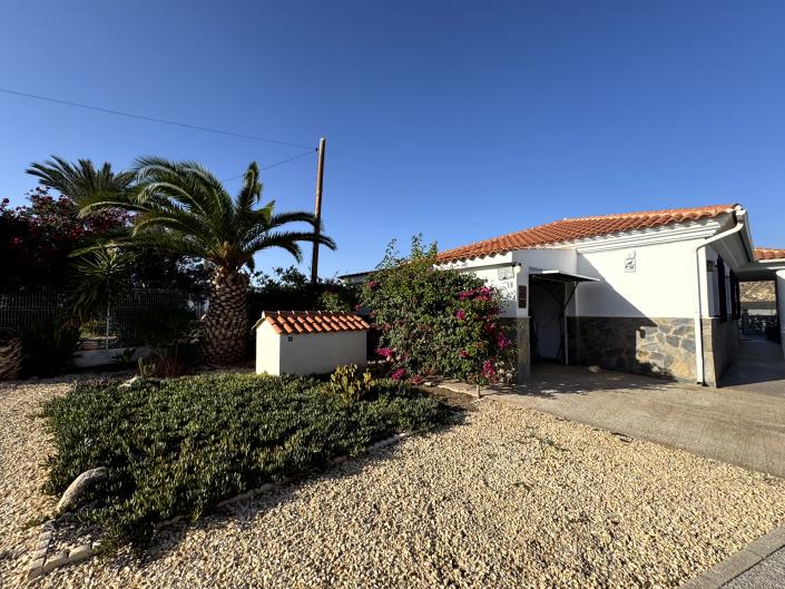 Image No.32-4 Bed Country Property for sale