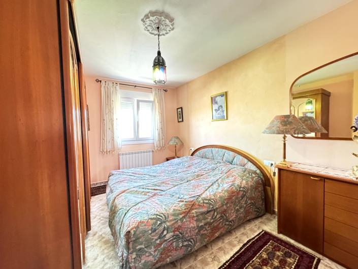 Image No.40-4 Bed Country Property for sale