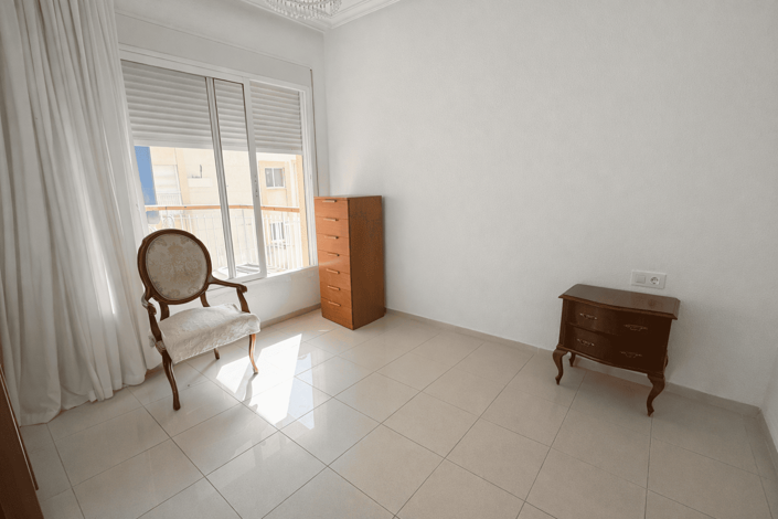 Image No.14-3 Bed Apartment for sale