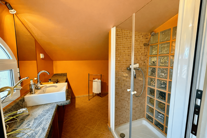 Image No.15-3 Bed Country House for sale