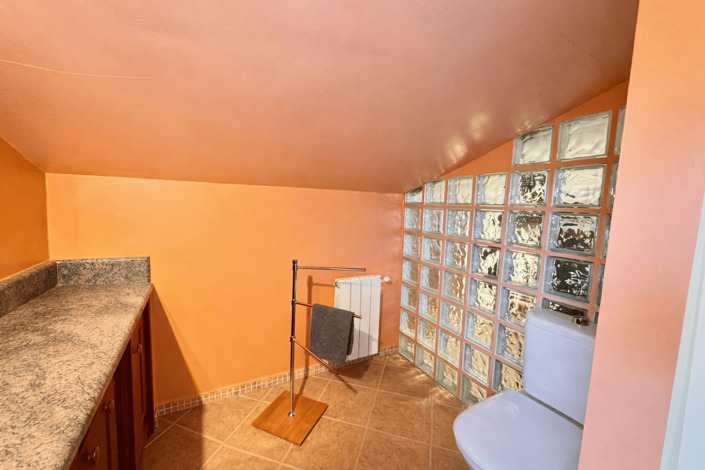 Image No.16-3 Bed Country House for sale