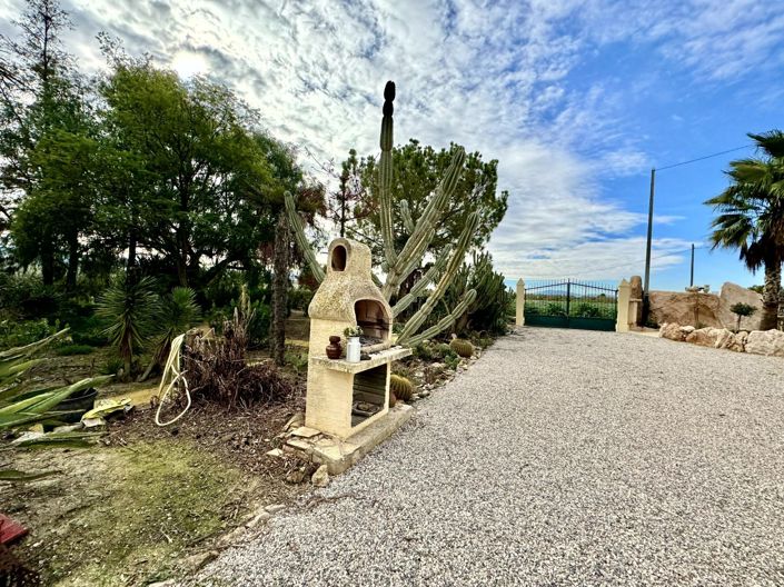 Image No.18-3 Bed Country House for sale