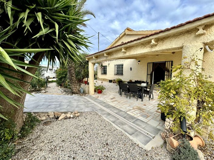 Image No.19-3 Bed Country House for sale