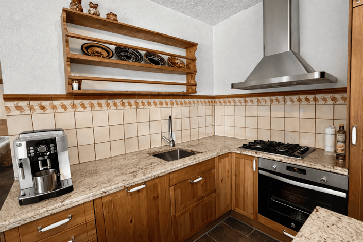 Image No.6-3 Bed Country House for sale