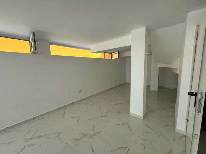 Image No.30-2 Bed Villa for sale