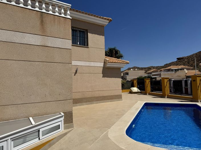 Image No.10-2 Bed Villa for sale