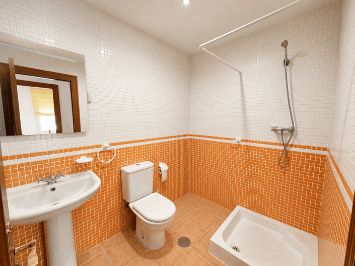 Image No.19-2 Bed Apartment for sale