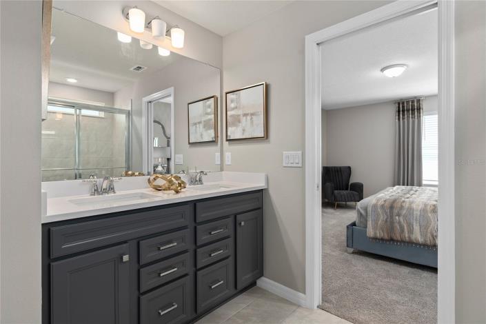 Image No.9-5 Bed House for sale