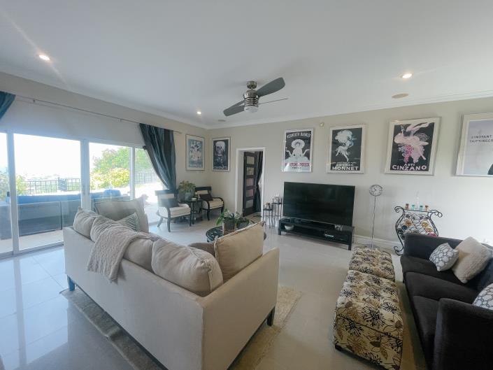 Image No.8-Maison / Villa de 3 chambres à vendre à Dickenson Bay