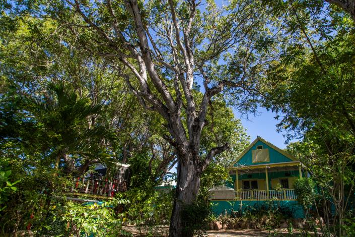 Image No.5-9 Bed Property for sale