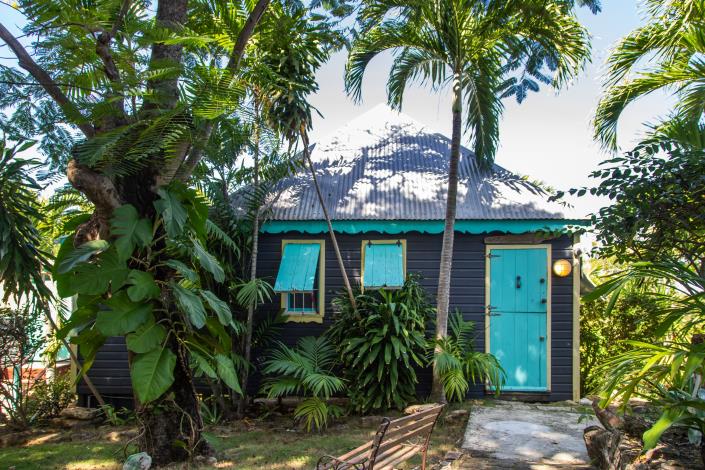 Image No.12-9 Bed Property for sale