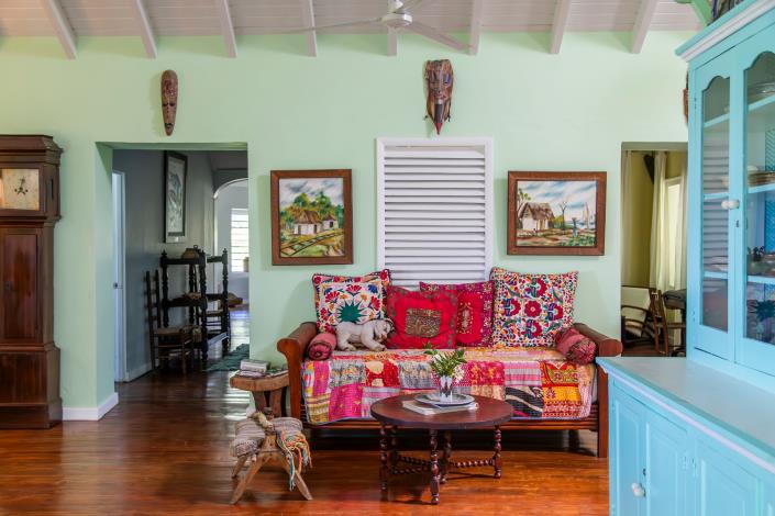 Image No.22-9 Bed Property for sale