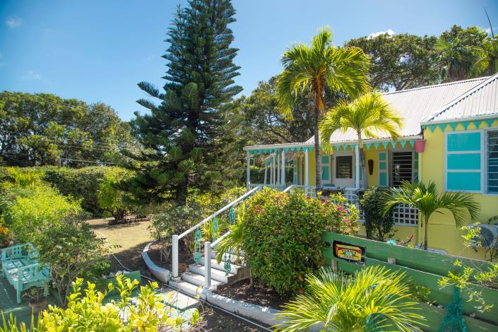 Image No.32-9 Bed Property for sale