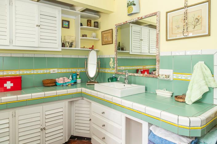 Image No.53-9 Bed Property for sale