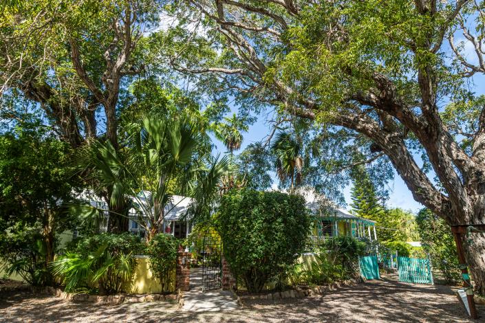 Image No.60-9 Bed Property for sale