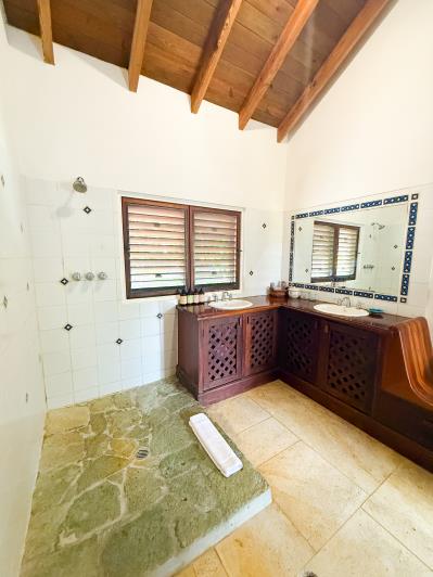 Image No.7-5 Bed House/Villa for sale