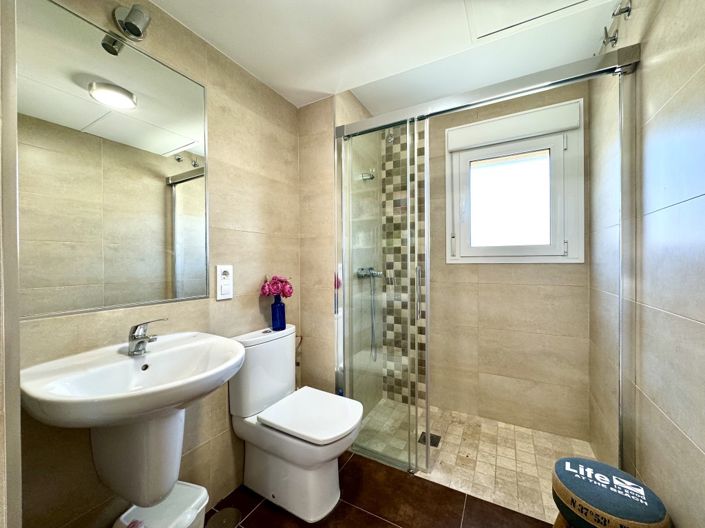 Image No.22-3 Bed Apartment for sale