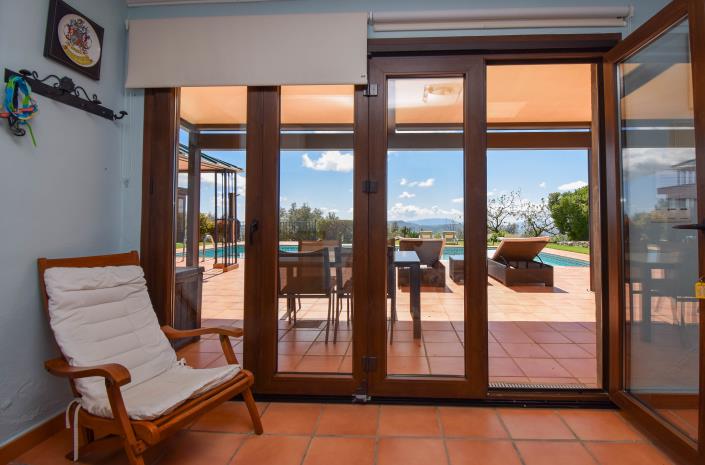 Image No.41-5 Bed Property for sale