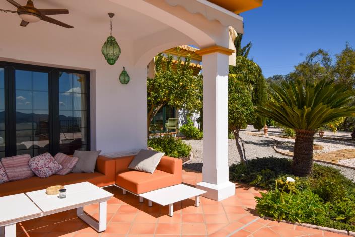 Image No.46-5 Bed Property for sale