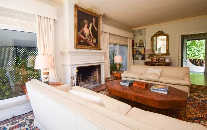 Image No.11-8 Bed Villa for sale