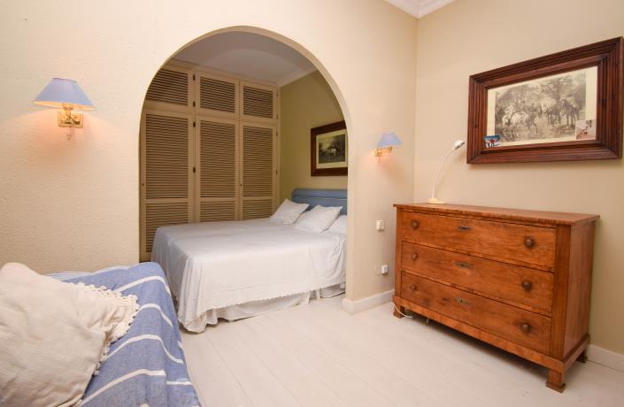 Image No.29-8 Bed Villa for sale