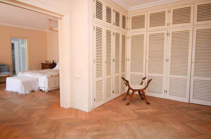 Image No.25-8 Bed Villa for sale