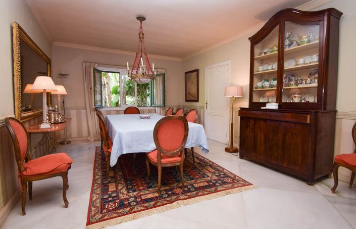 Image No.6-8 Bed Villa for sale