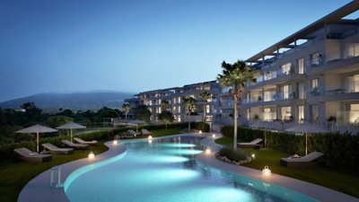 17.Relax Pool by night