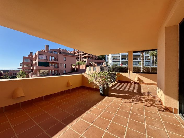 Image No.14-3 Bed Property for sale