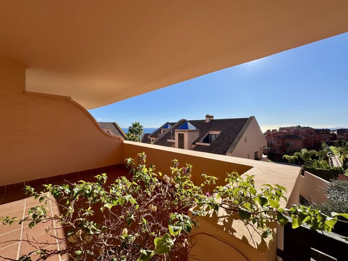 Image No.16-3 Bed Property for sale