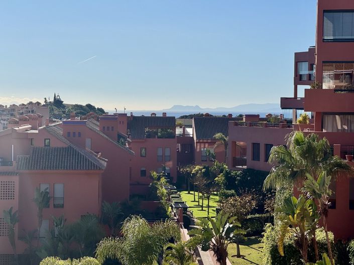 Image No.18-3 Bed Property for sale